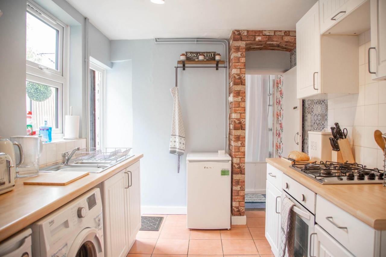 Cosy 3 Bedroom House - Private & Central - Ultra Wifi Canterbury Exterior foto